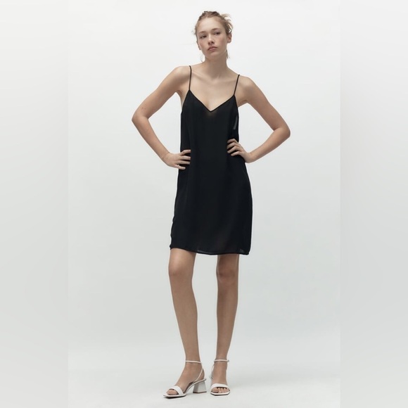 NWT. Zara White Wide Heel Sandals - Picture 6 of 9